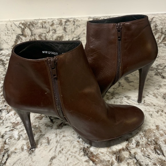 Stuart Weiztman Brown “Gran” Leather Ankle Booties - Picture 4 of 16